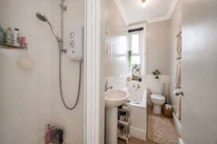 Pentonville Road, Islington, N1, Image 11