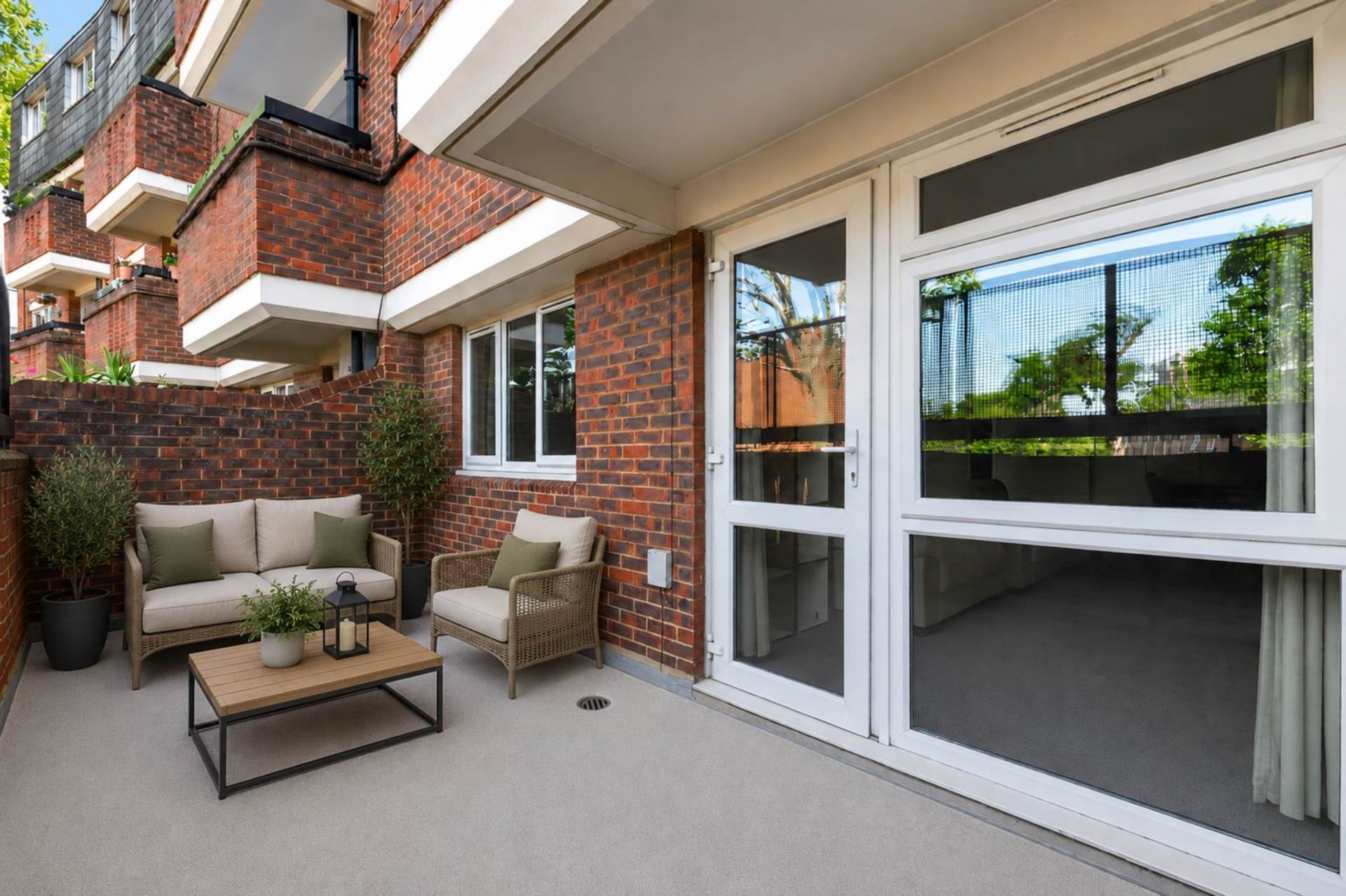 Half Moon Crescent, N1, Image 11