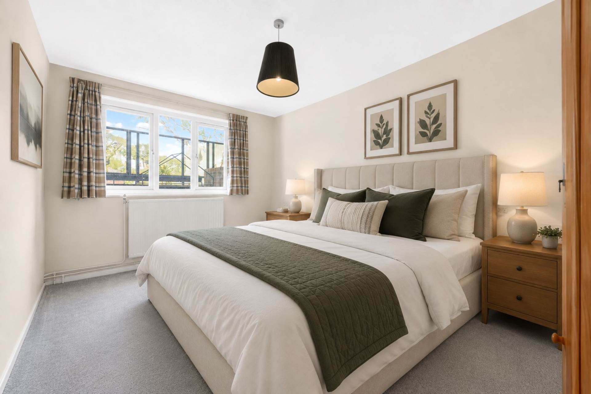 Half Moon Crescent, N1, Image 3