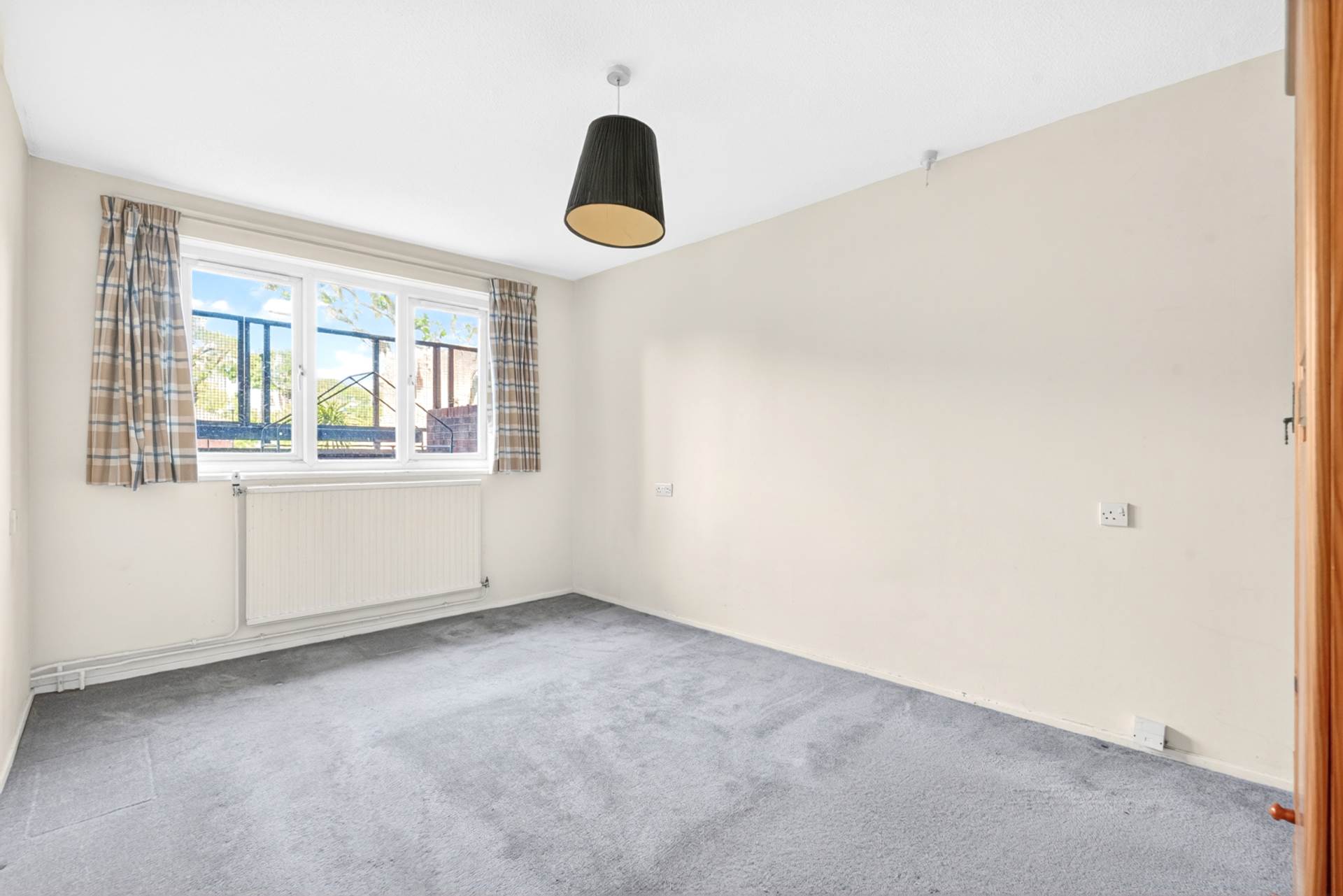 Half Moon Crescent, N1, Image 4