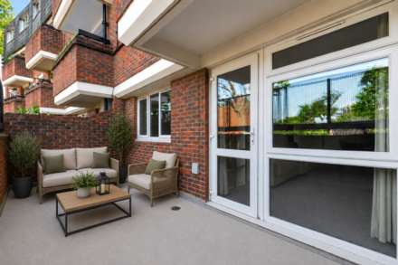 Half Moon Crescent, N1, Image 11