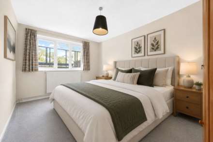 Half Moon Crescent, N1, Image 3