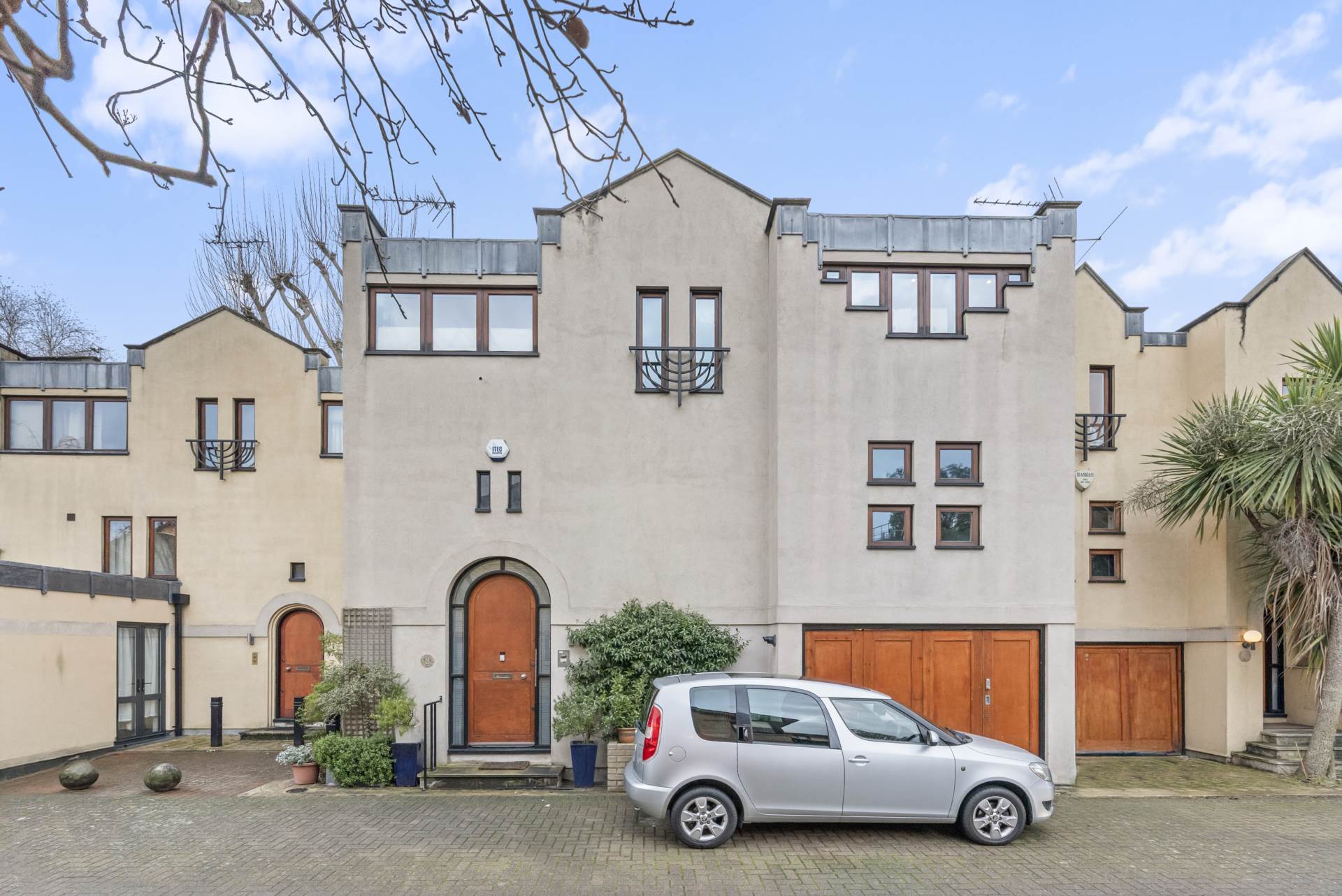 Orleston Mews, London, N7, Image 30