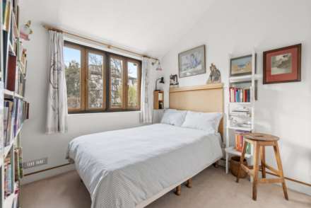 Orleston Mews, London, N7, Image 13