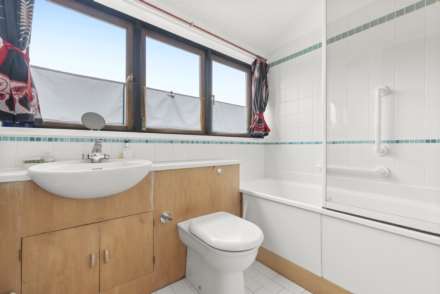 Orleston Mews, London, N7, Image 15