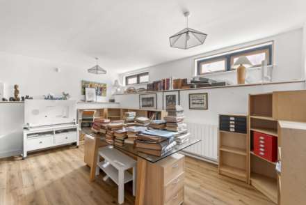 Orleston Mews, London, N7, Image 21