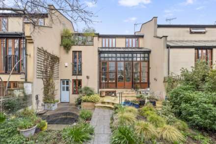 Orleston Mews, London, N7, Image 31