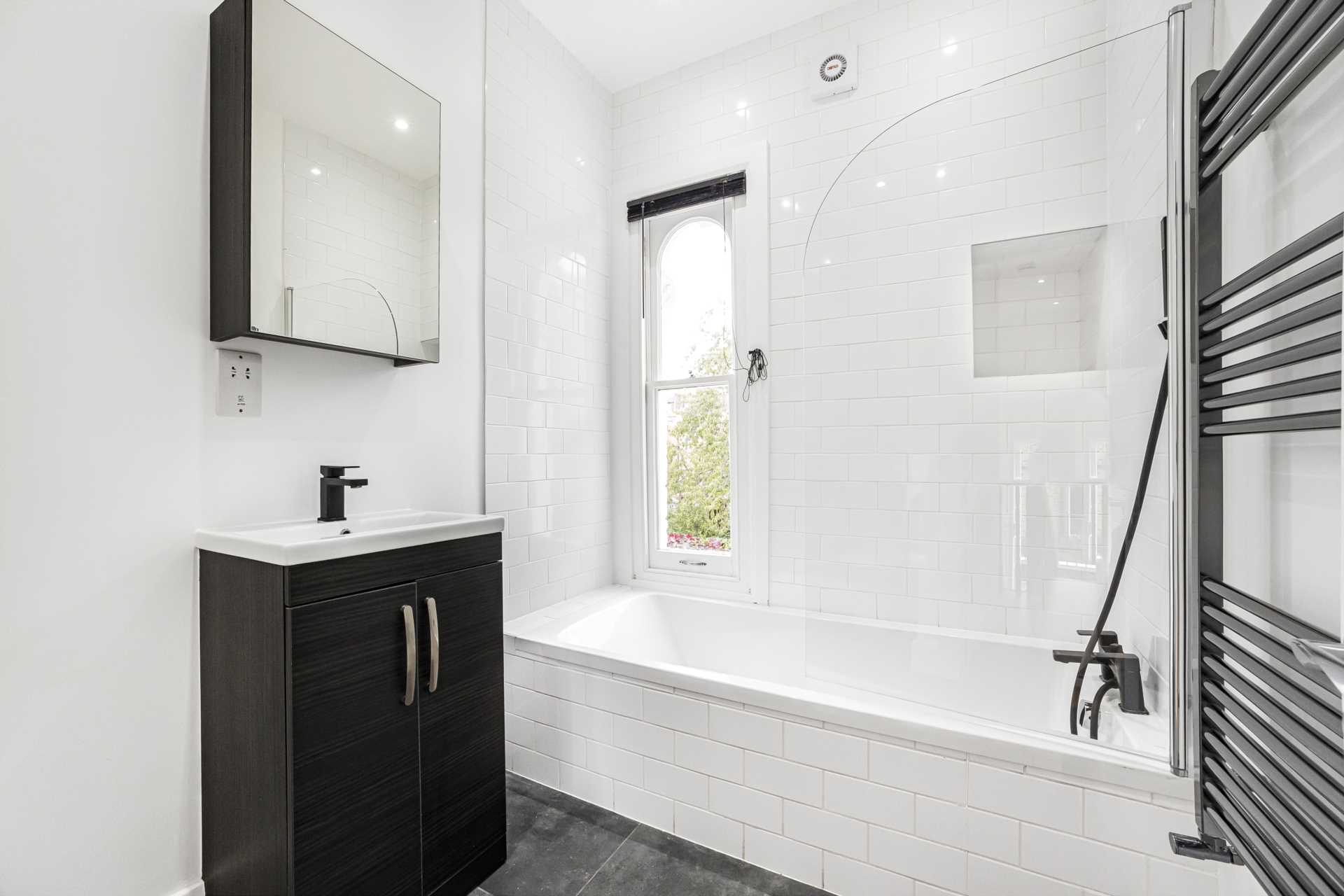Brett Road, Hackney, E8, Image 8