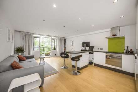 Battlebridge Court, Kings Cross, N1, Image 1