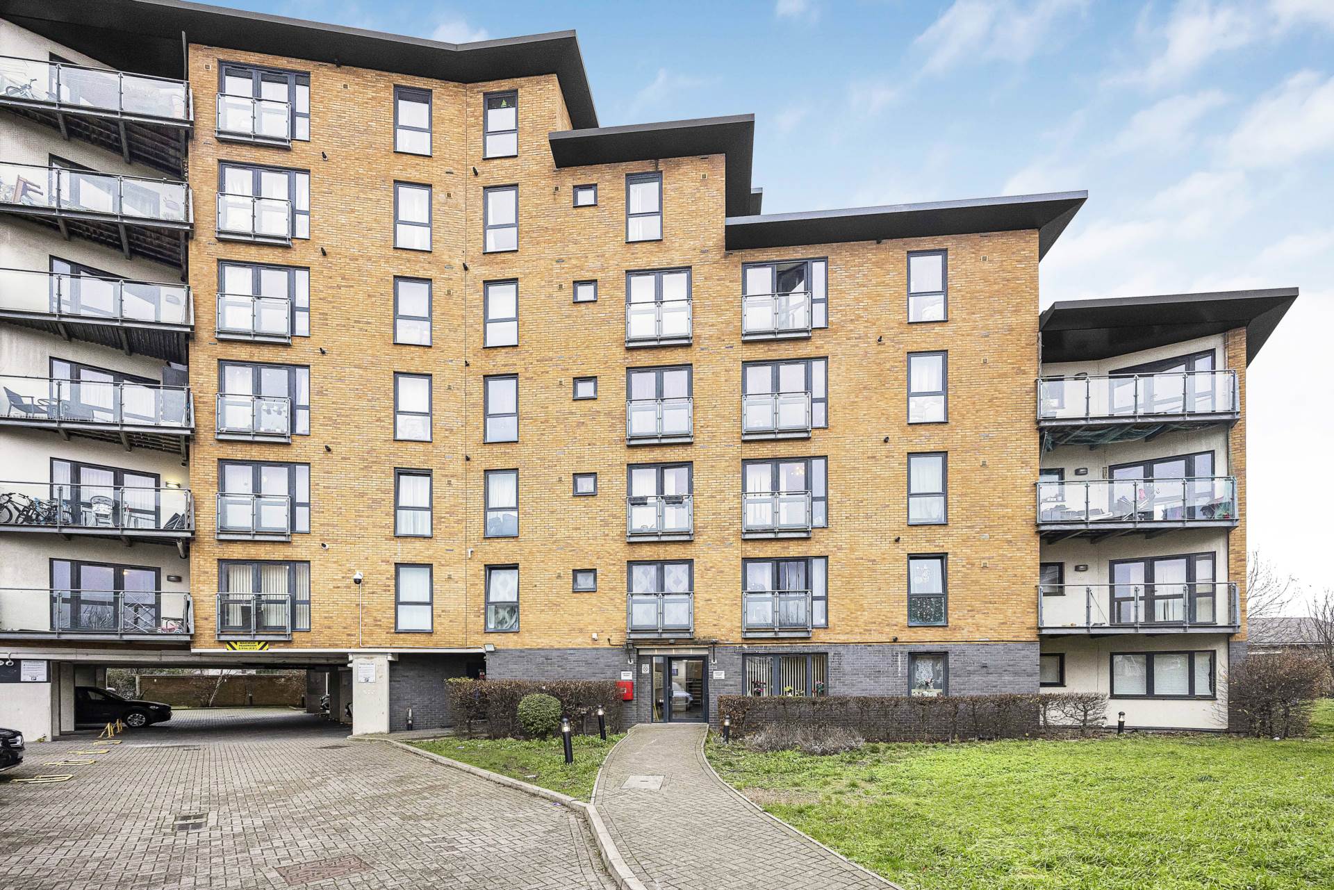 Parham Drive, Ilford, IG2, Image 12