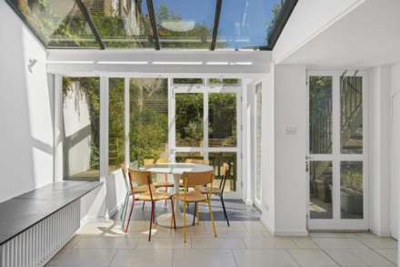 Union Square, Islington, N1, Image 19