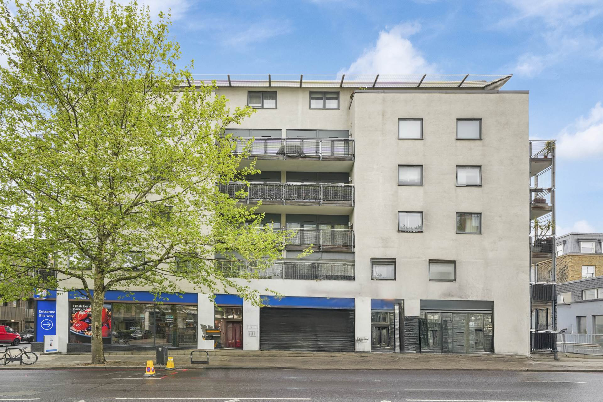 Pentonville Road, Islington, N1, Image 11
