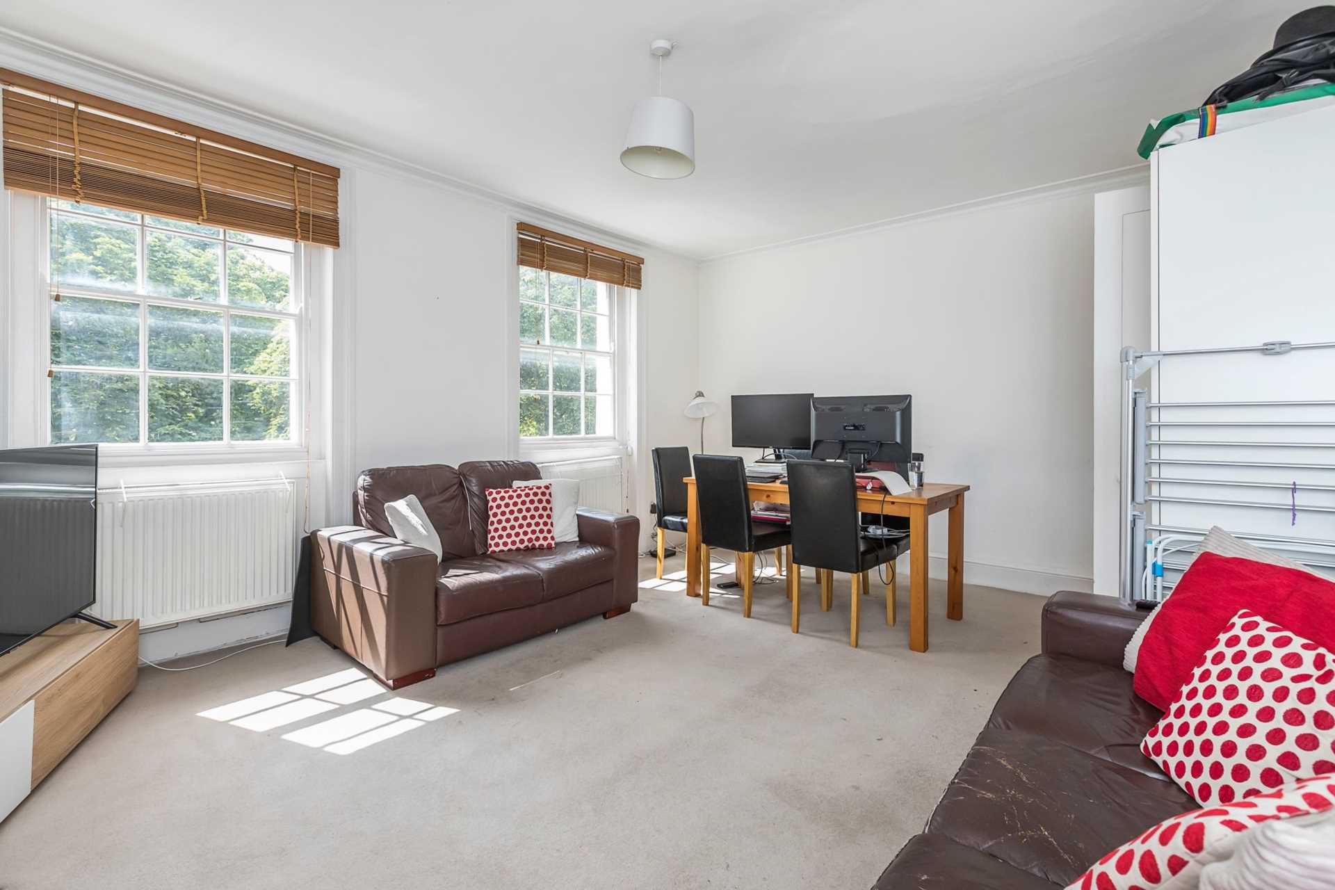 Canonbury Square, N1, Image 1