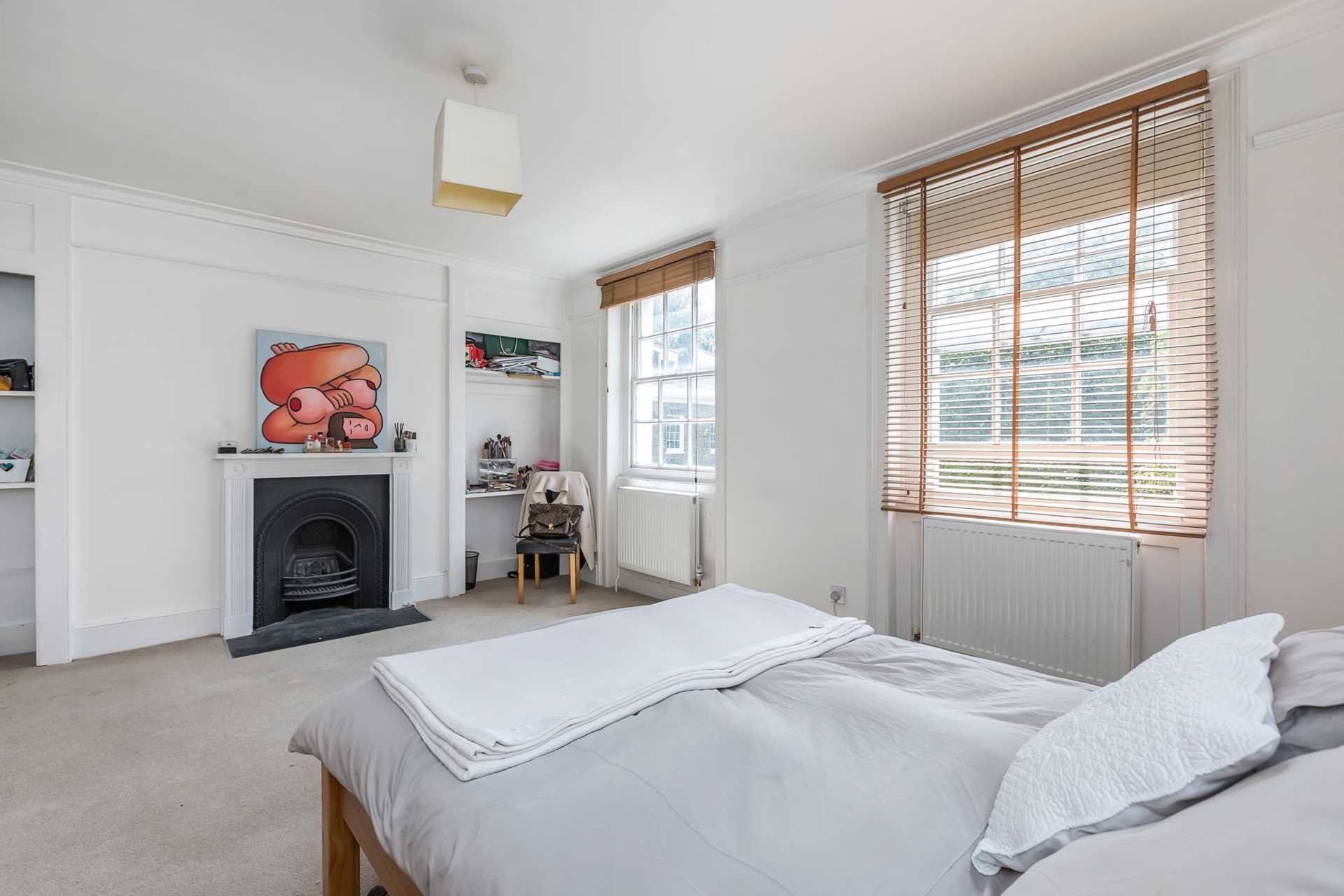 Canonbury Square, N1, Image 3