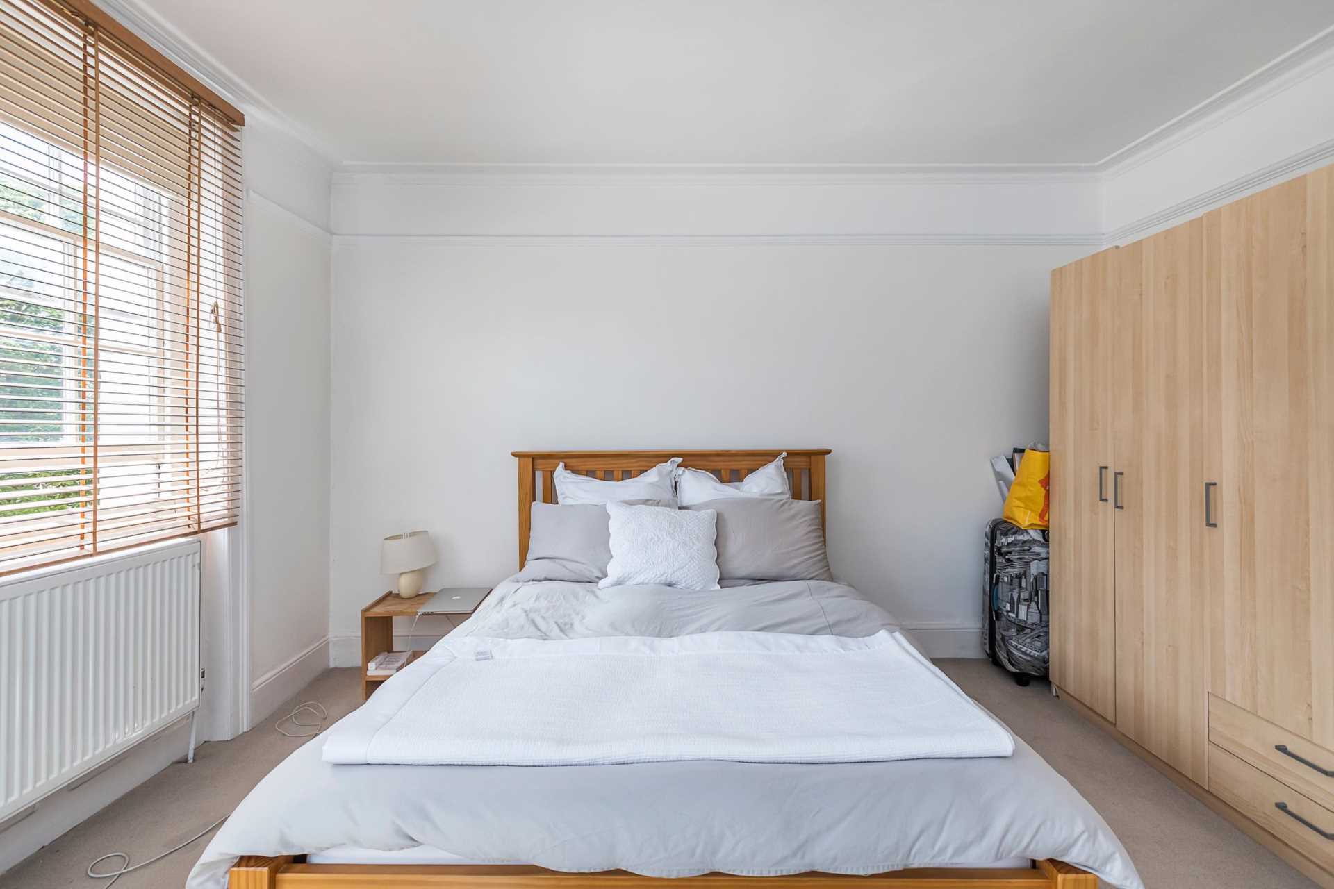 Canonbury Square, N1, Image 4