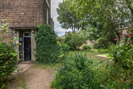Canonbury Square, N1, Image 9
