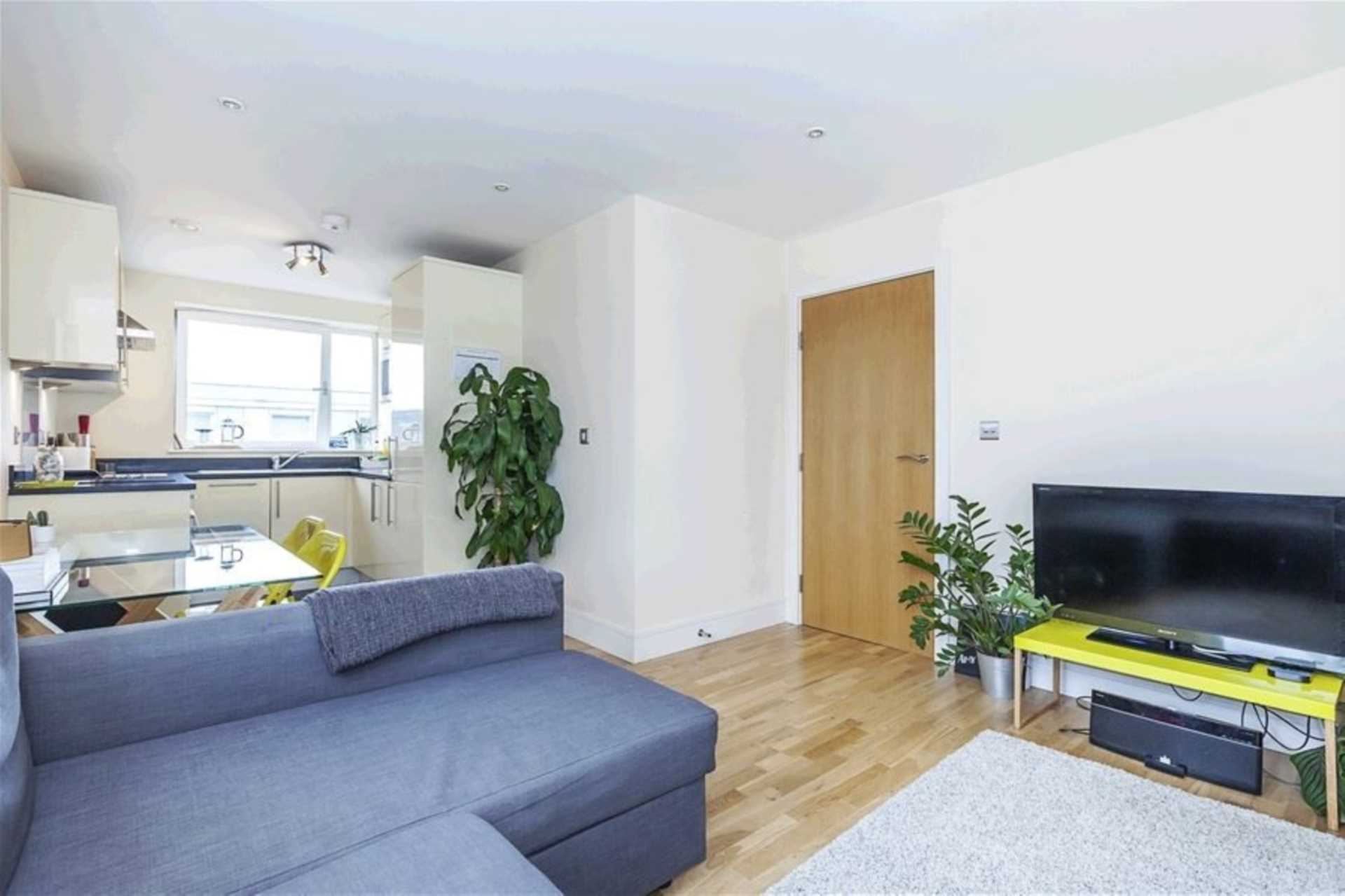 Cheshire Street, Spitalfields, E2, Image 2