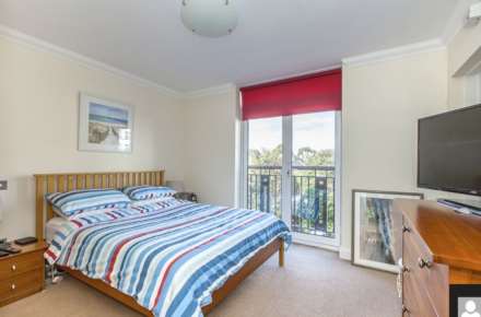 Pentonville Road, Angel, N1, Image 4