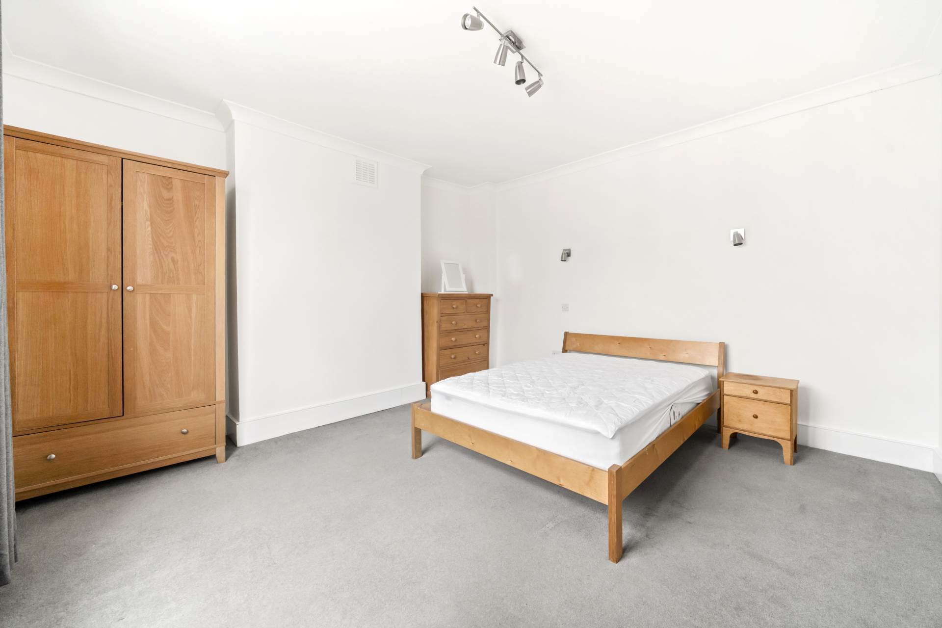 Upper Holloway, Islington, N19, Image 4