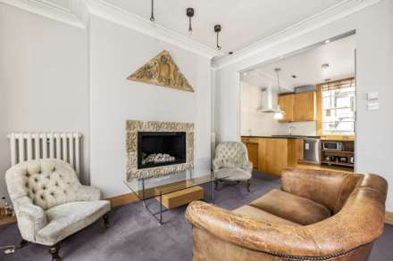 Camden Passage, Angel, N1, Image 1