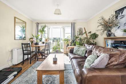 Whiston Road, Hoxton, E2, Image 2