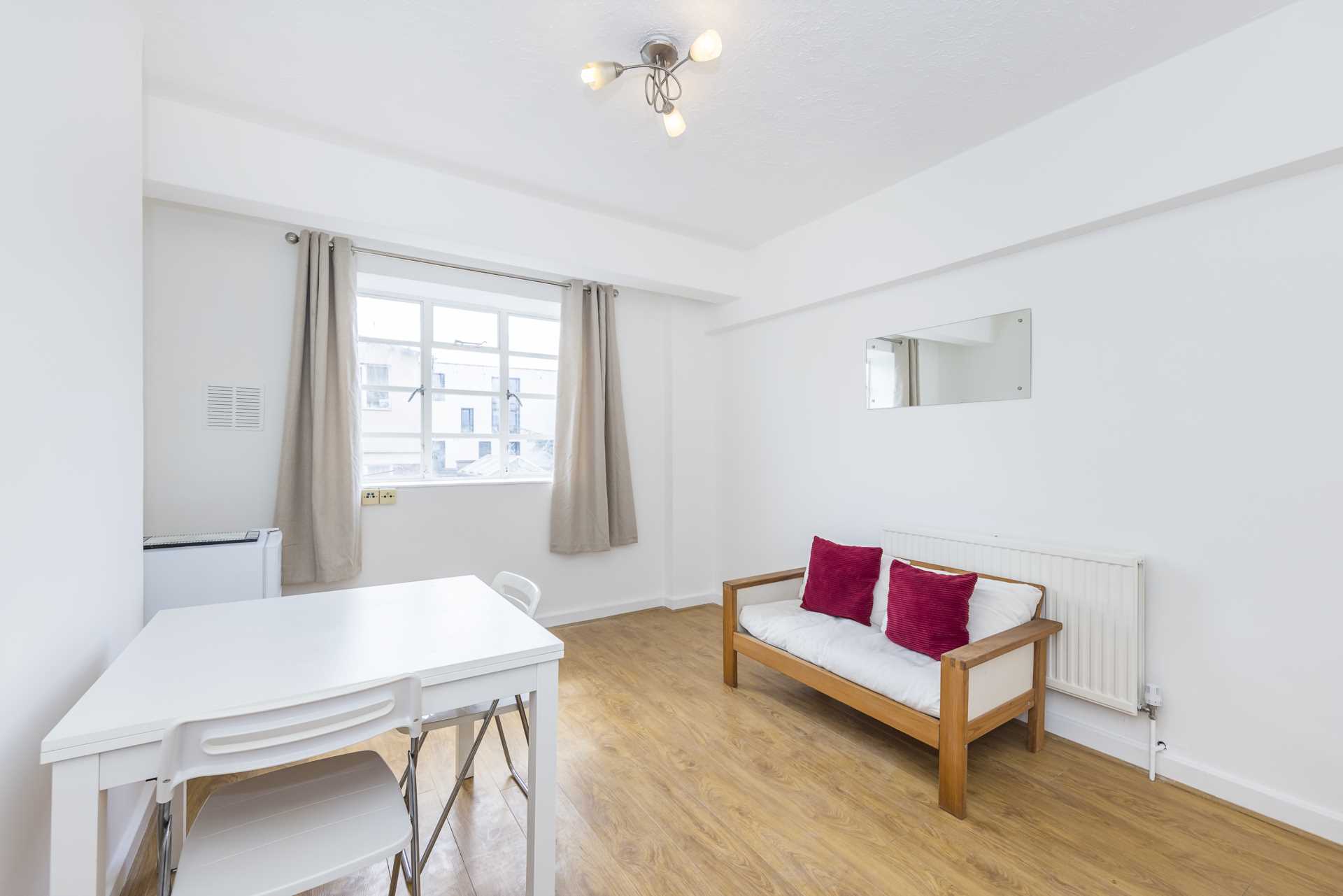 Old Montague Street, Spitalfields, E1, Image 1