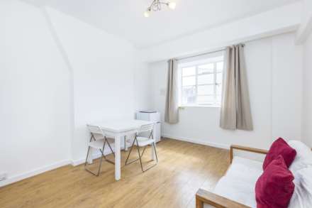 Old Montague Street, Spitalfields, E1, Image 2