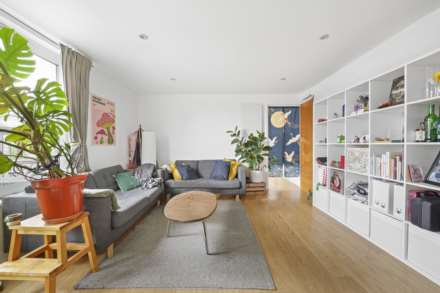 Bacon Street, Shoreditch, E2, Image 2