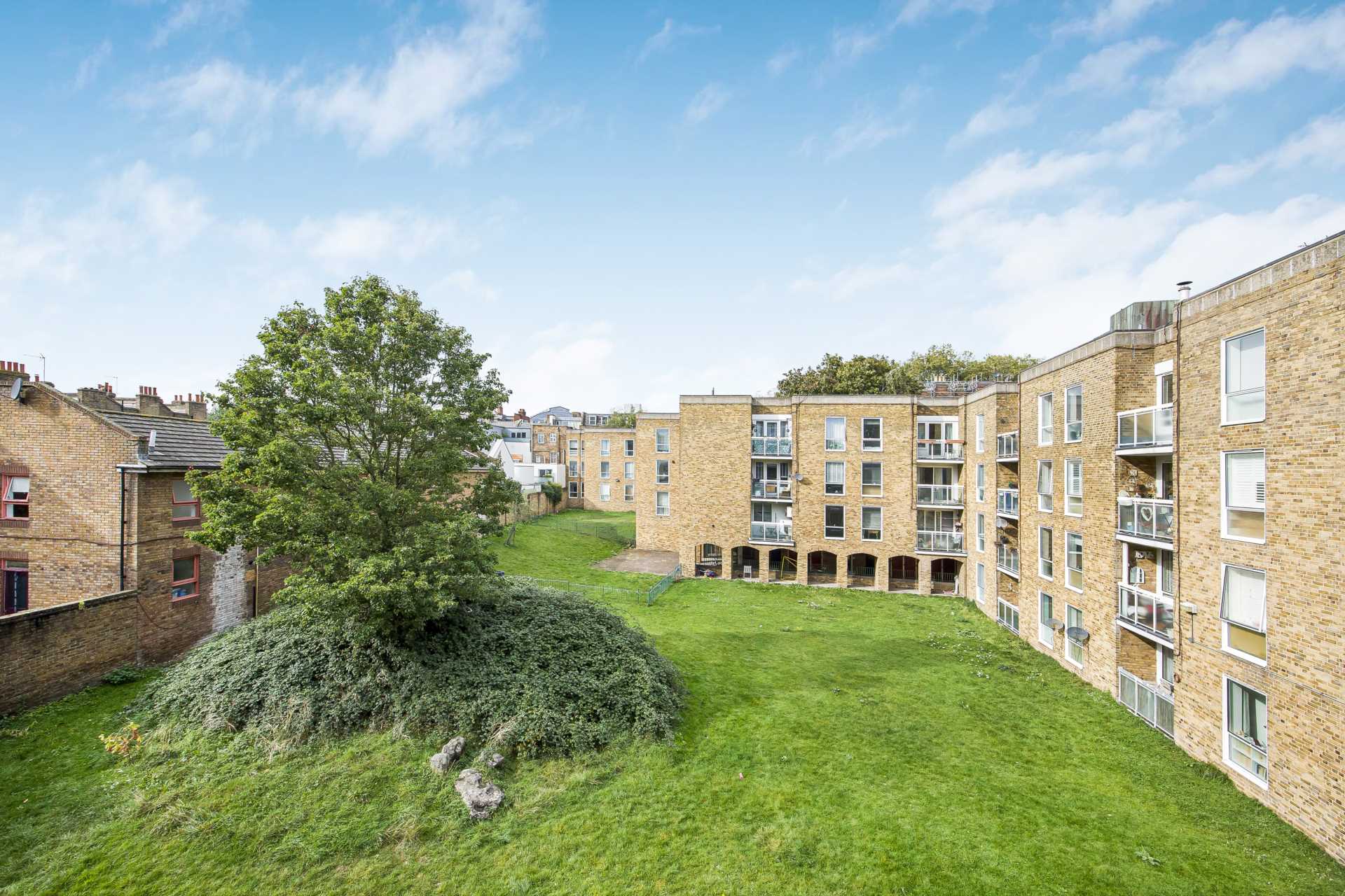 Colinsdale, Angel, N1, Image 9