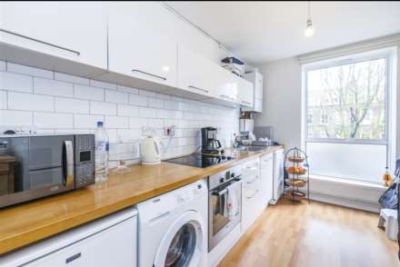 Colinsdale, Angel, N1, Image 4