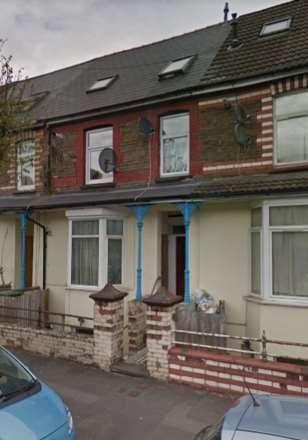 2 Bedroom Block Of Apartments, Flat 1, 98 Broadway, Treforest