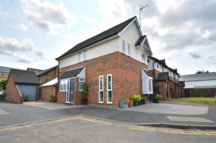 Pennington Mews, Rugby Town Centre