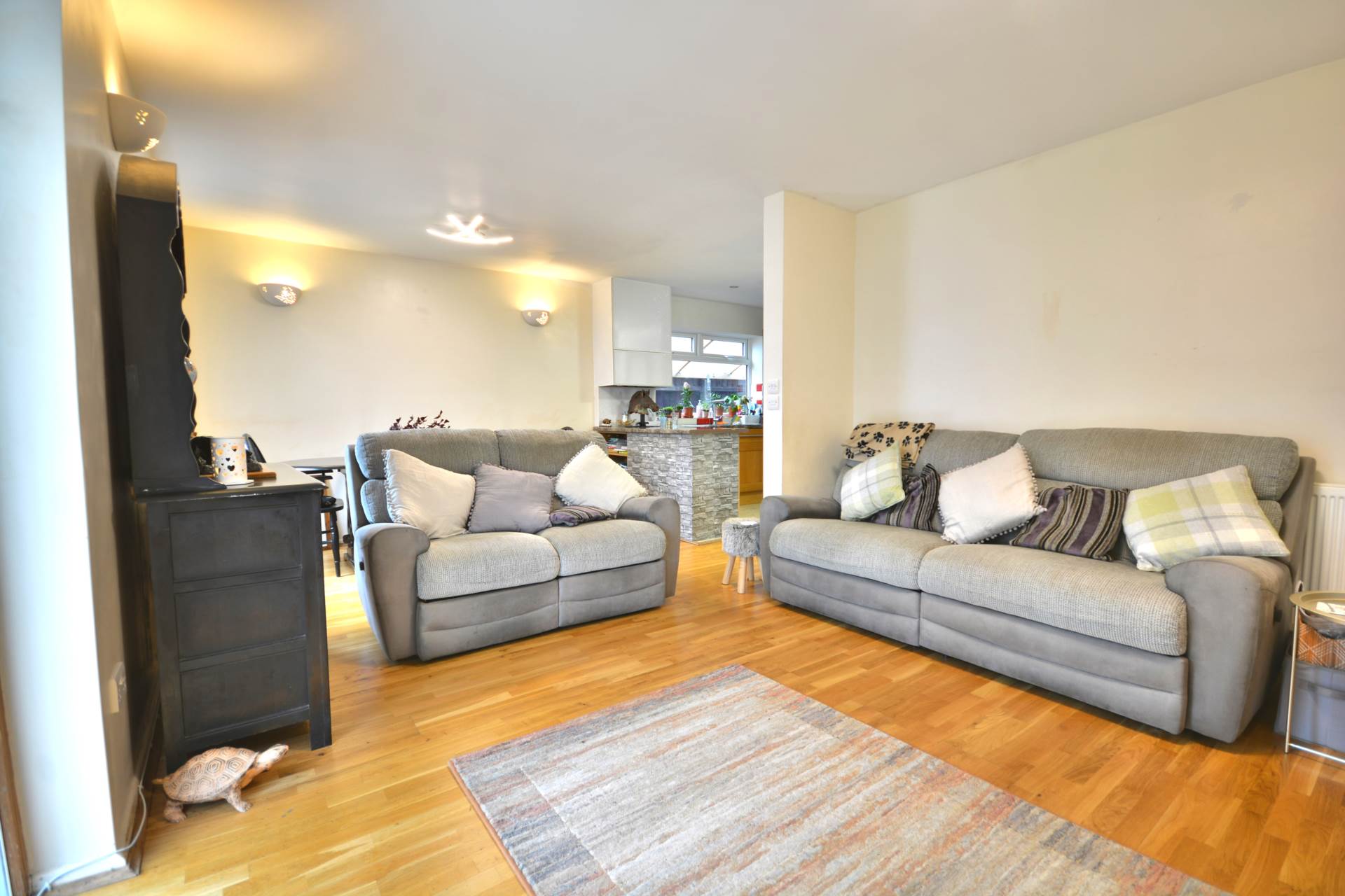 Dickens Road, Hillside, Image 5