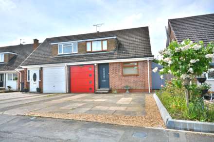 Dickens Road, Hillside