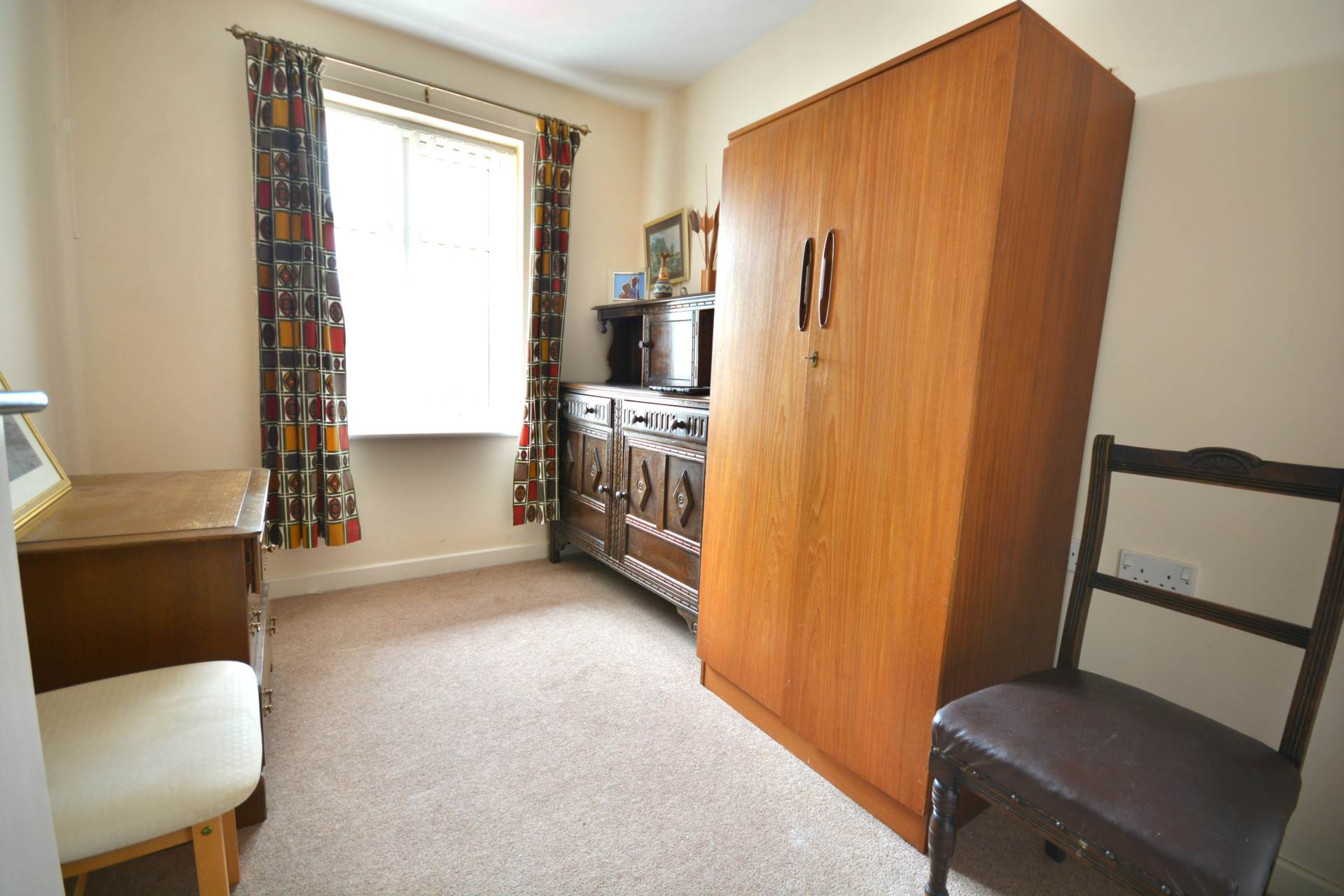 Webb Ellis Court, Pettifer Crescent, Image 8