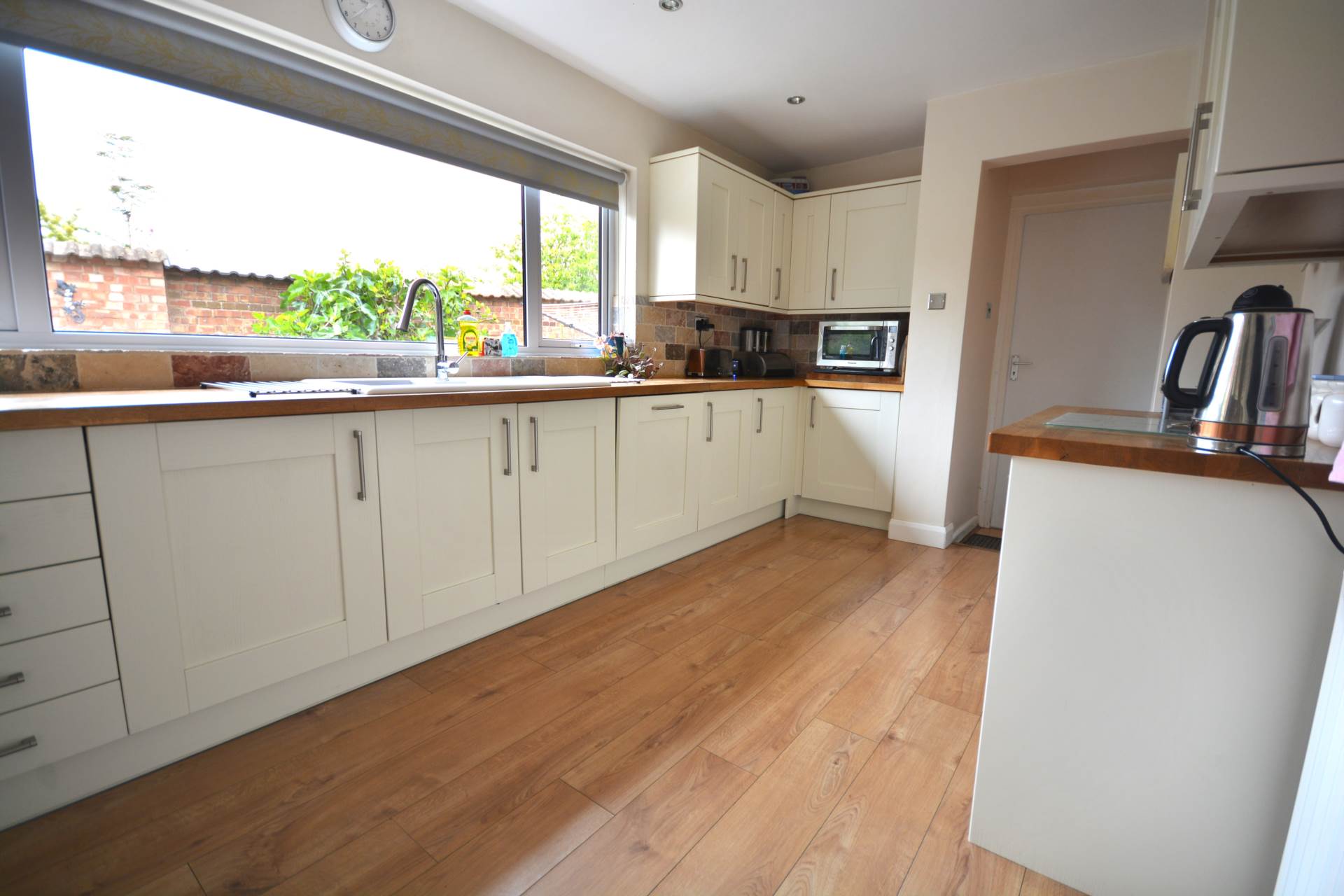 Almond Close, Barby, Image 11
