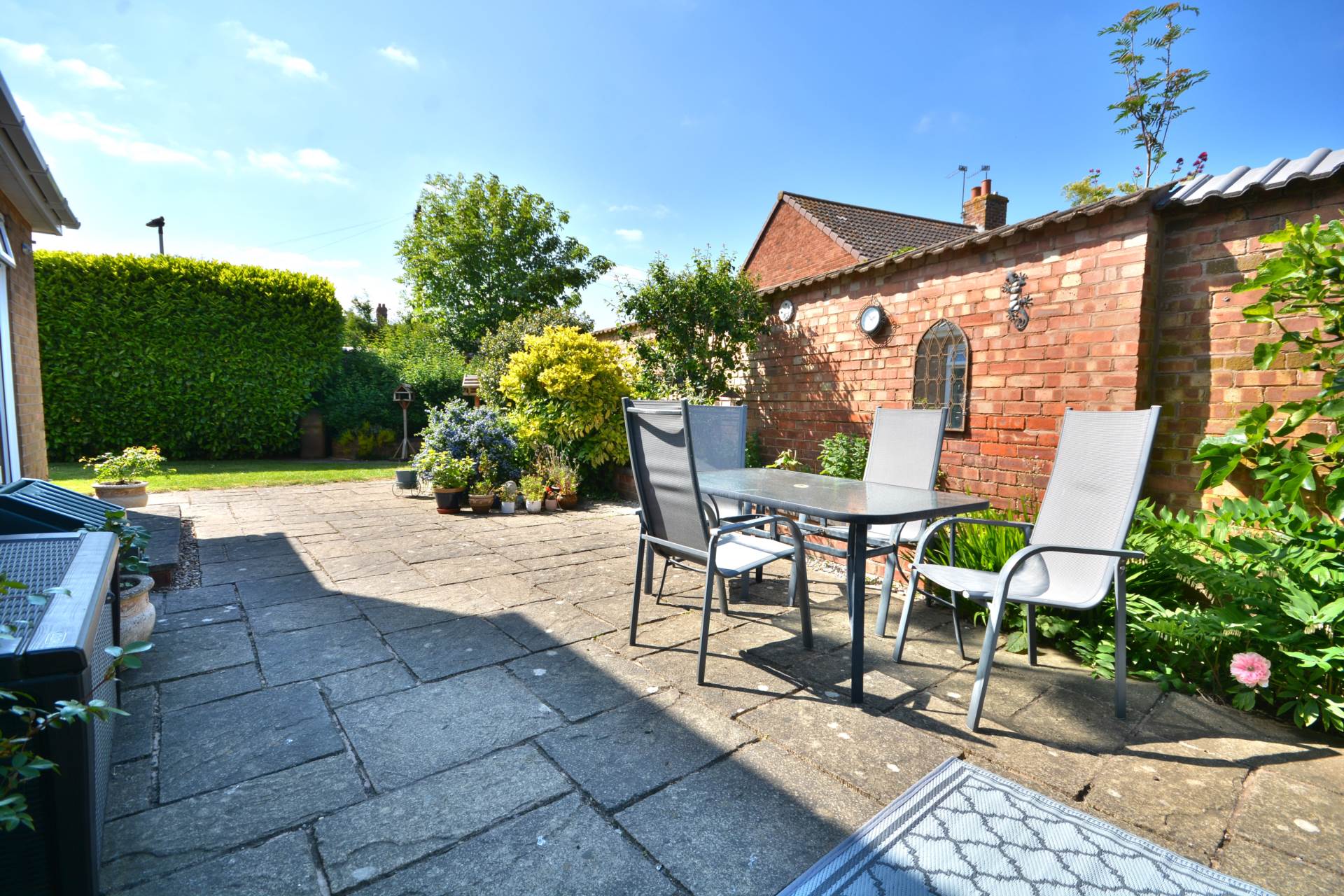 Almond Close, Barby, Image 4