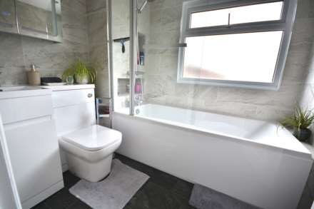 Almond Close, Barby, Image 17