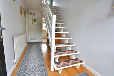 Almond Close, Barby, Image 5