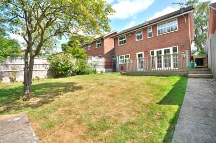 Hazelwood Close, Dunchurch, Image 18