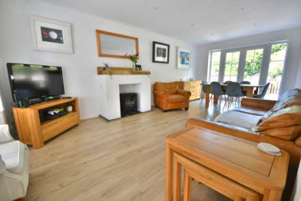 Hazelwood Close, Dunchurch, Image 2