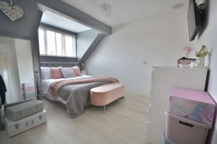 Permian Close, Waterside, Image 11