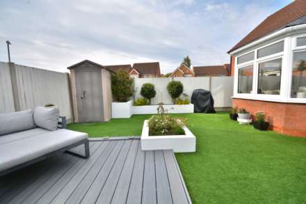 Permian Close, Waterside, Image 19