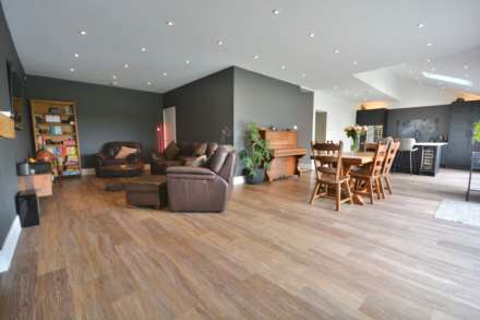 Crick Road, Hillmorton, Image 2