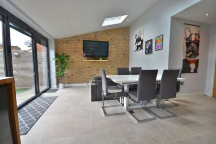 Dunsmore Avenue, Hillmorton, Image 7