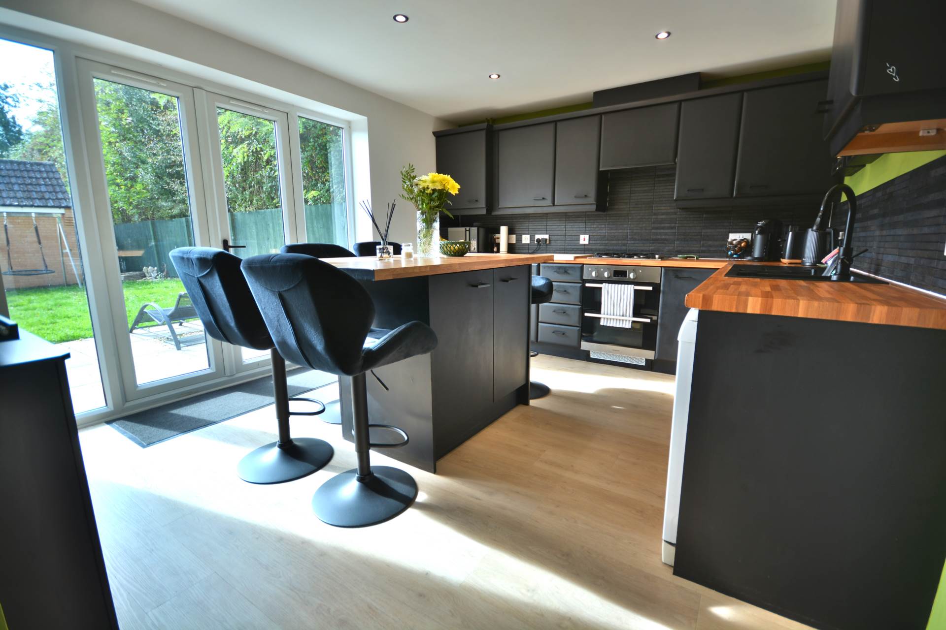 Crackthorne Drive, Coton Meadows, Image 2