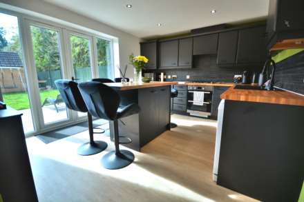 Crackthorne Drive, Coton Meadows, Image 2