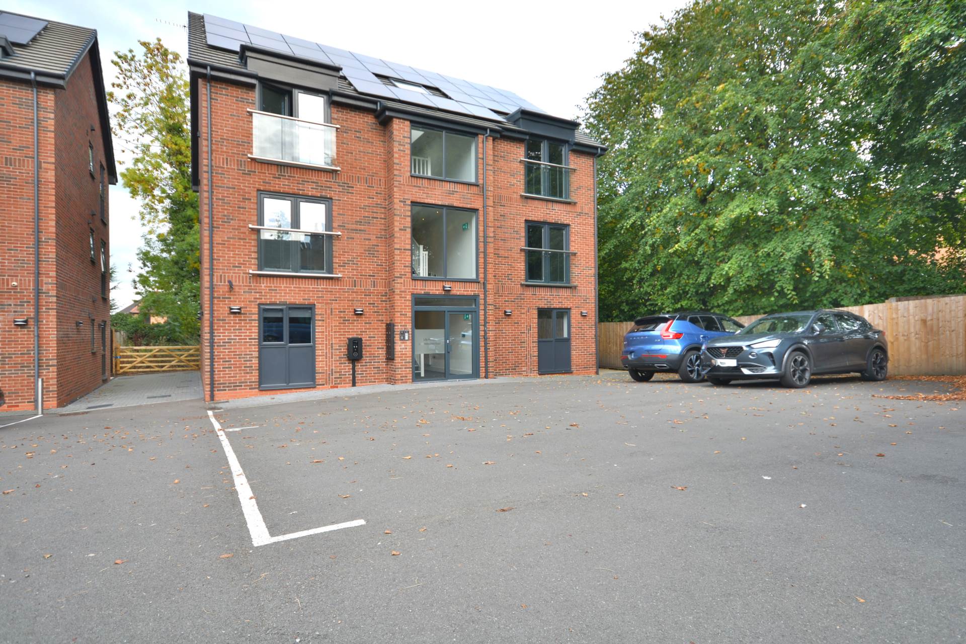 Hillmorton Road, Hillmorton, Image 1