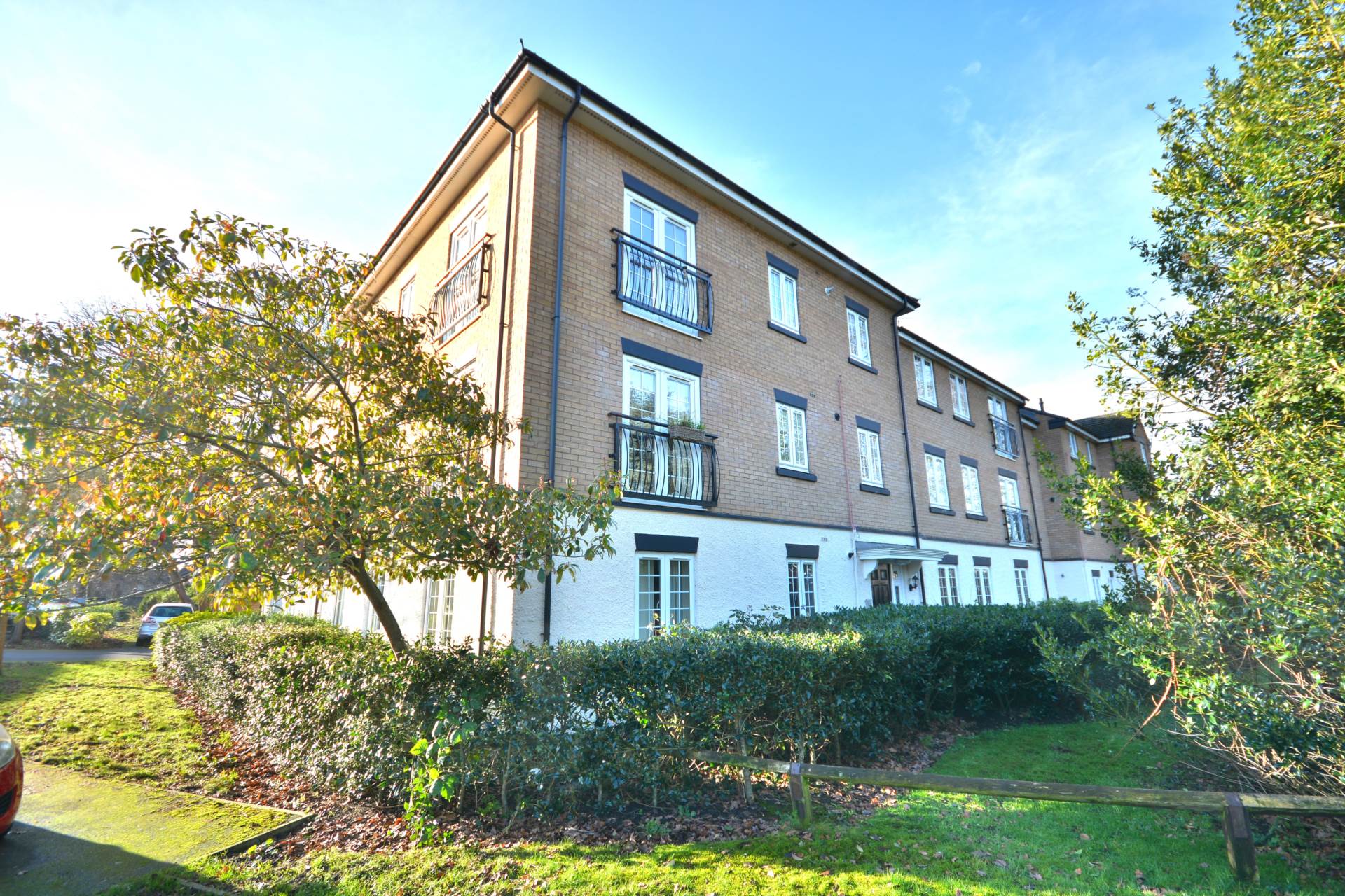 TOP FLOOR APARTMENT, Buchanan Road, Bilton, Image 1