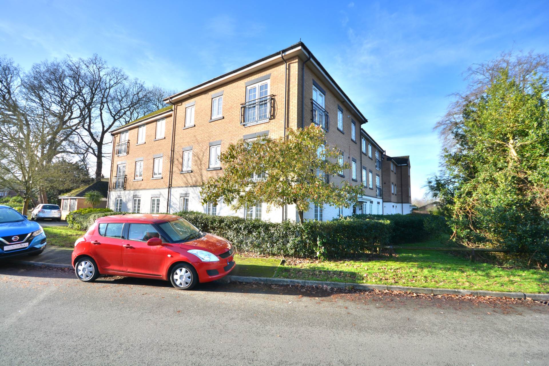 TOP FLOOR APARTMENT, Buchanan Road, Bilton, Image 12